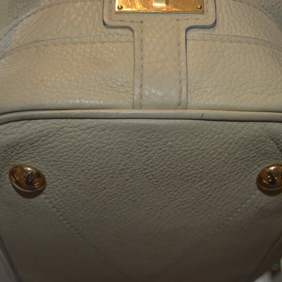 Louis Vuitton Stella Mahina Leather Handbag Monogram Cream/Off White color - Picture 13 of 15